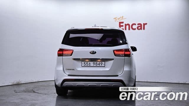 Kia All New Carnival Noblesse, 2016 4