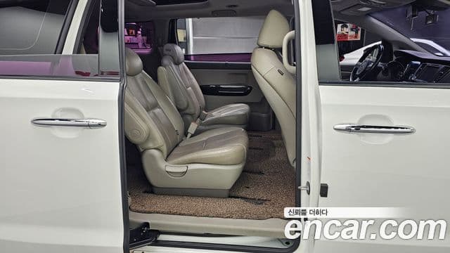 Kia All New Carnival Noblesse, 2016 12