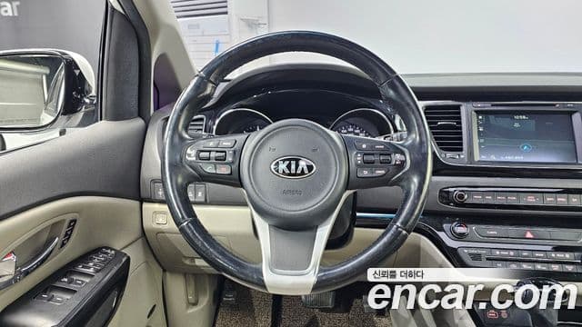 Kia All New Carnival Noblesse, 2016 13
