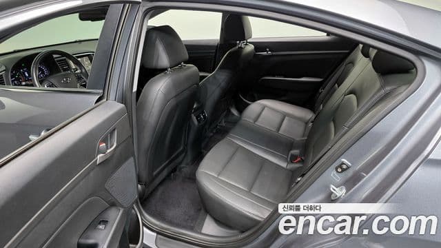 Hyundai Avante AD Modern, 2016 12