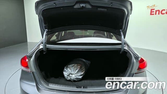 Hyundai Avante AD Modern, 2016 20