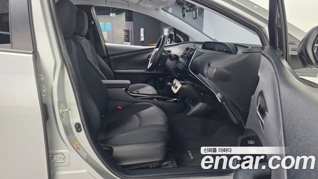 Toyota 프리우스 4세대 1.8 E, 2018 11