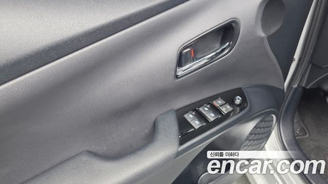 Toyota 프리우스 4세대 1.8 E, 2018 18