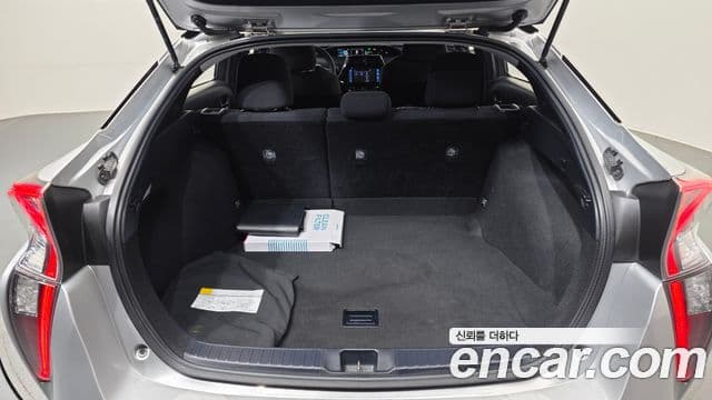 Toyota 프리우스 4세대 1.8 E, 2018 20