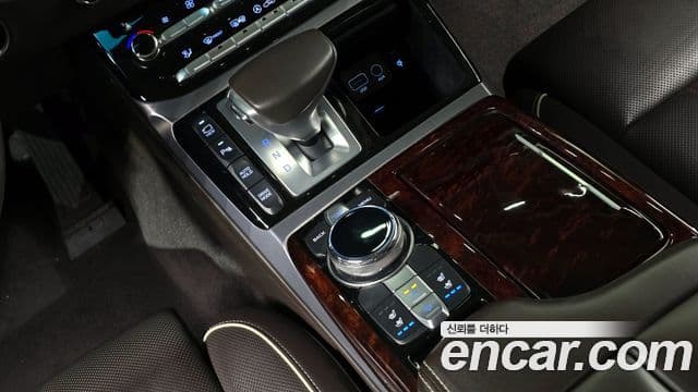 Genesis EQ900 Prestige, 2016 9