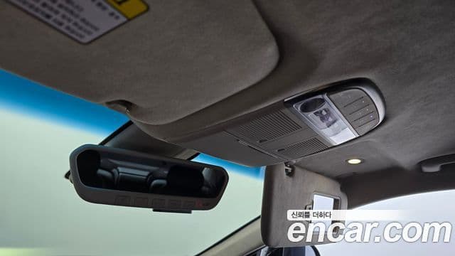 Genesis EQ900 Prestige, 2016 18