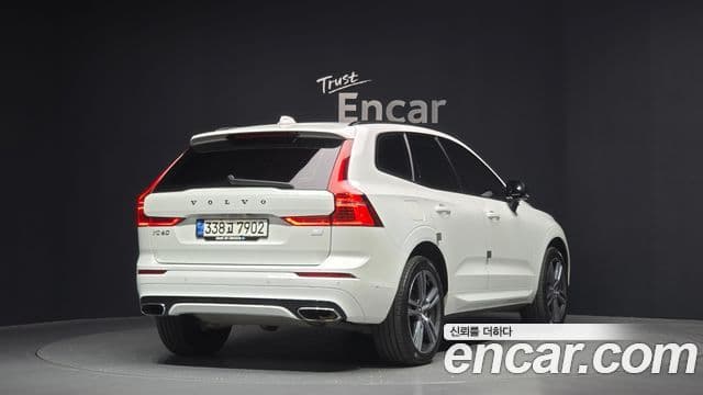 Volvo XC60 2세대 T8 R-Design, 2021 2