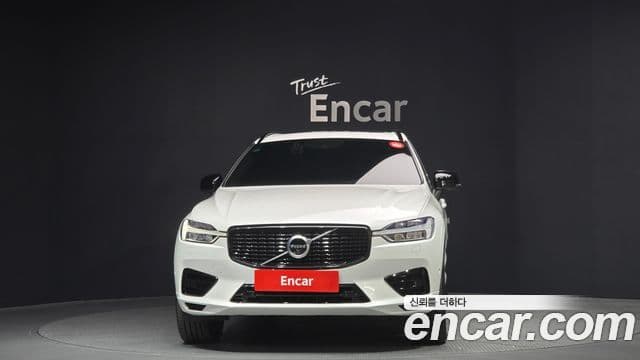 Volvo XC60 2세대 T8 R-Design, 2021 3
