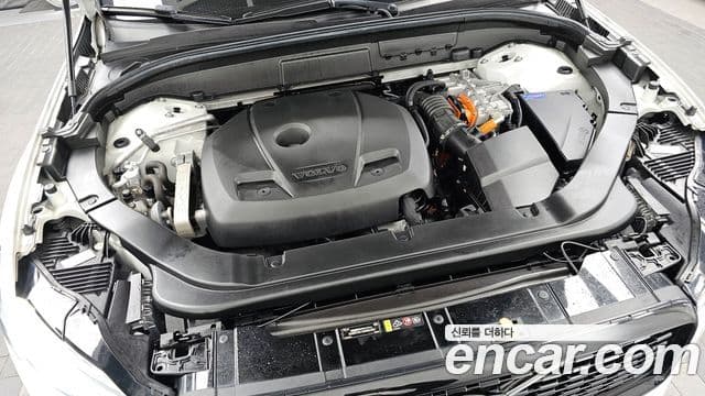Volvo XC60 2세대 T8 R-Design, 2021 6