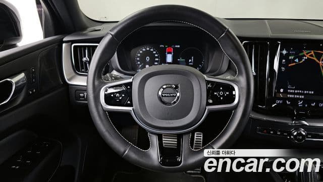 Volvo XC60 2세대 T8 R-Design, 2021 13