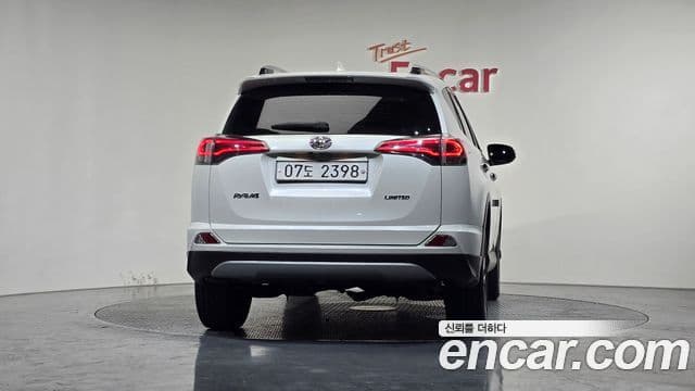 Toyota RAV4 4세대, 2017 4