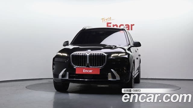 BMW X7 (G07) xDrive 40i Design Pure Excellence 6인승, 2024 3