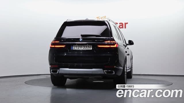 BMW X7 (G07) xDrive 40i Design Pure Excellence 6인승, 2024 4