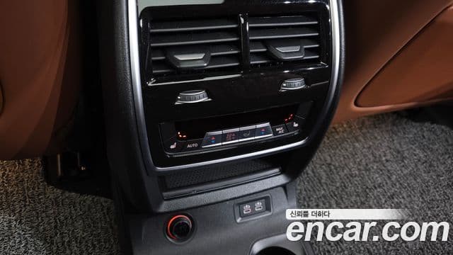 BMW X7 (G07) xDrive 40i Design Pure Excellence 6인승, 2024 18