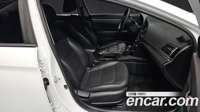 Hyundai Avante AD 1.6 GDI Value Plus, 2018 10