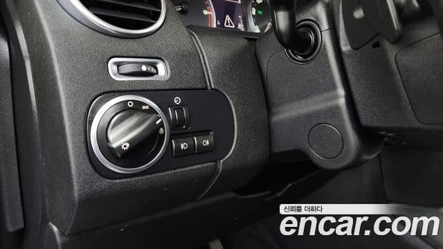 Land Rover Discovery 4 3.0 SDV6 SE, 2012 17