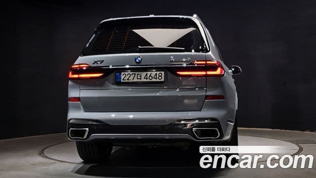 BMW X7 (G07) xDrive 40d M Sport 6인승, 2025 2