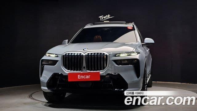 BMW X7 (G07) xDrive 40d M Sport 6인승, 2025 3