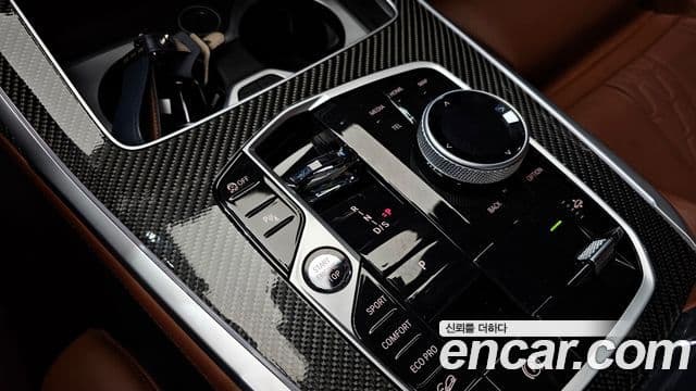 BMW X7 (G07) xDrive 40d M Sport 6인승, 2025 9