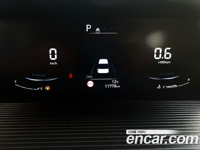 Hyundai Staria 15인승, 2025 8