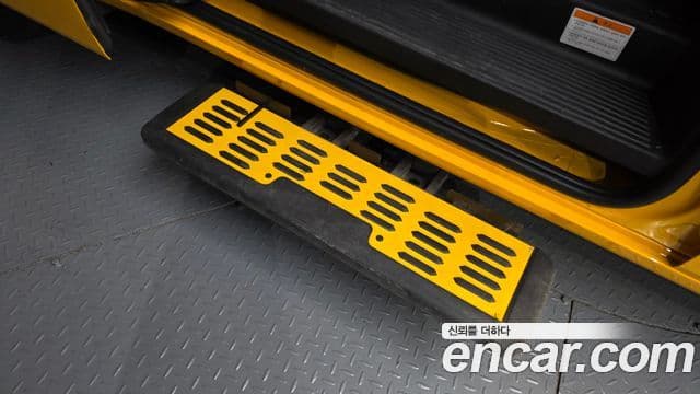 Hyundai Staria 15인승, 2025 20