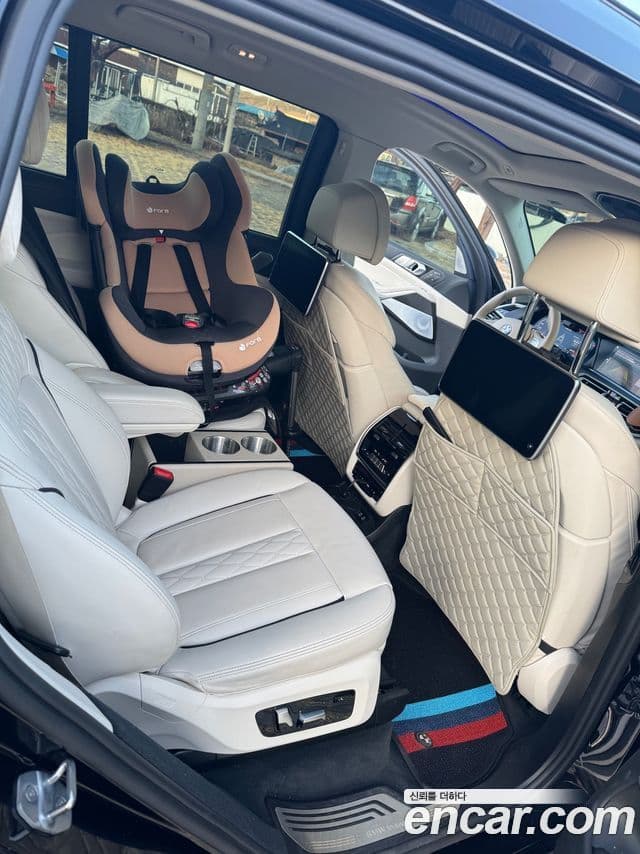 BMW X7 (G07) xDrive 40i Design Pure Excellence 6인승, 2020 8