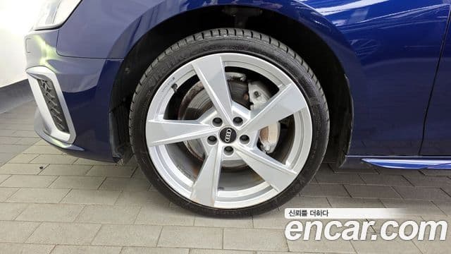 Audi A4 (B9) Premium, 2022 все фото