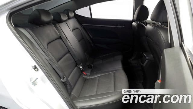 Hyundai Avante AD 1.6 GDI Smart, 2018 12