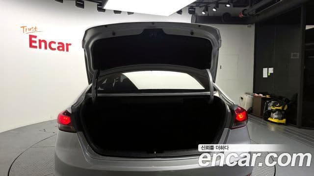 Hyundai Avante AD 1.6 GDI Smart, 2018 20