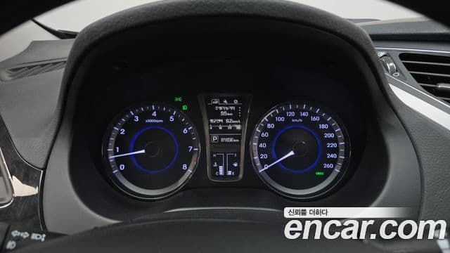 Hyundai Grandeur HG Modern, 2016 8