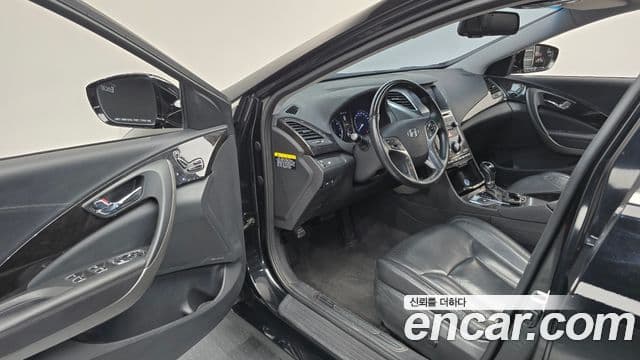 Hyundai Grandeur HG Modern, 2016 11
