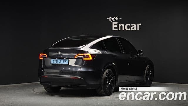 Tesla модель Y, 2024 2