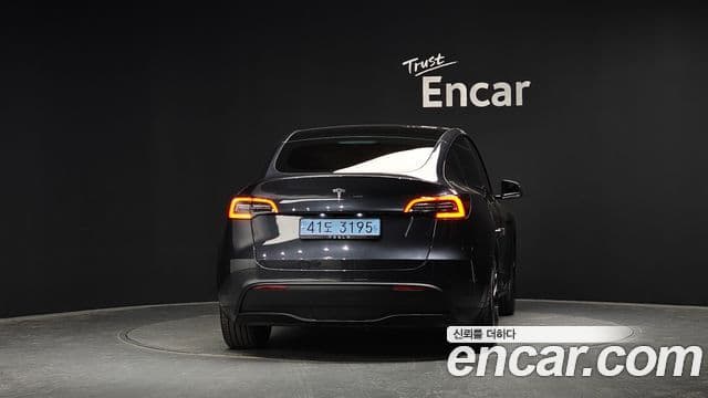 Tesla модель Y, 2024 4