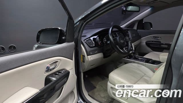 Kia All New Carnival Prestige, 2016 11