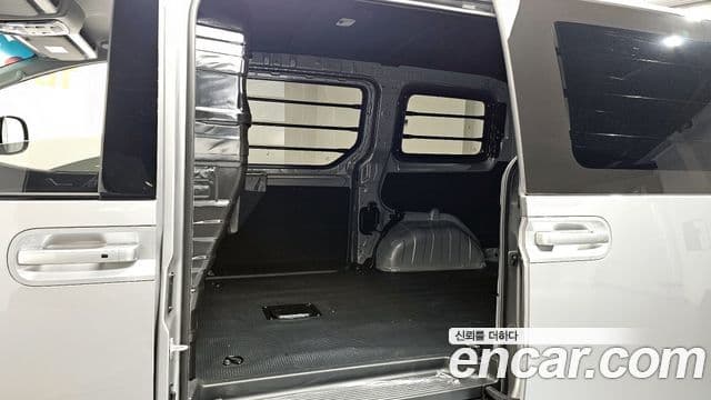 Hyundai The / новый New Staria Modern, 2025 11