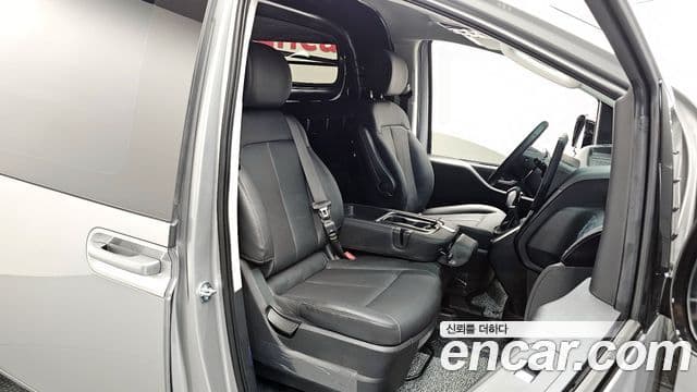 Hyundai The / новый New Staria Modern, 2025 12