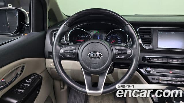 Kia The / новый New Carnival Special, 2020 13