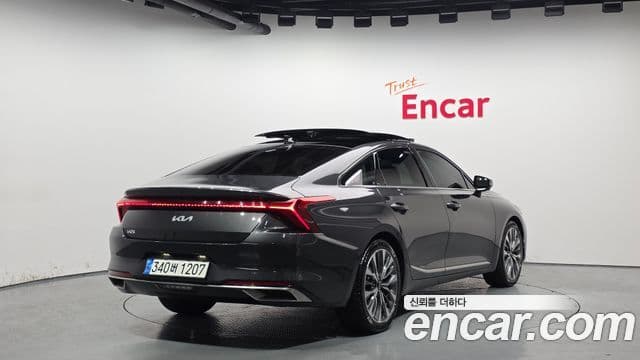 Kia K8 Signature, 2022 2