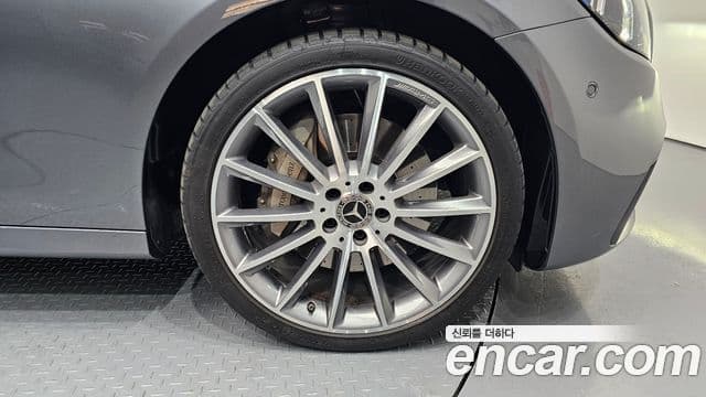 Mercedes-Benz E-класс W213 AMG Line, 2022 все фото