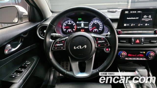 Kia The / новый New K3 2세대 Prestige, 2023 13