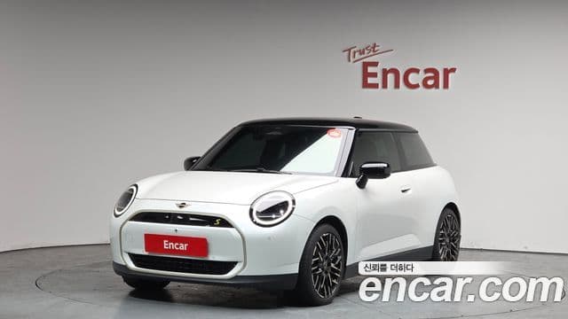 Mini Cooper Электрический (Electric) 4세대 SE favored, 2024 1