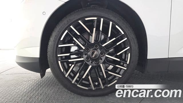 Mini Cooper Электрический (Electric) 4세대 SE favored, 2024 все фото