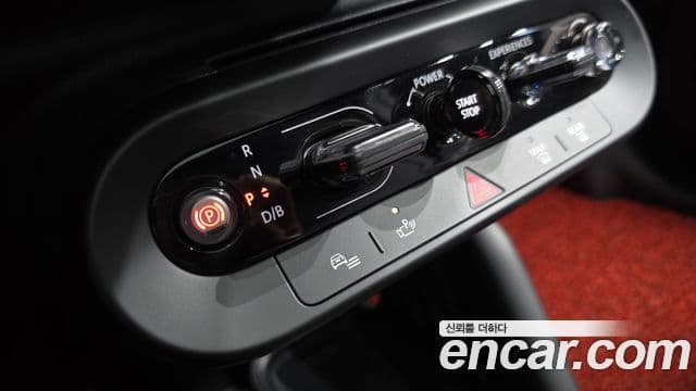 Mini Cooper Электрический (Electric) 4세대 SE favored, 2024 9