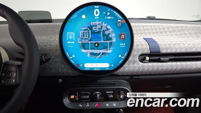 Mini Cooper Электрический (Electric) 4세대 SE favored, 2024 14