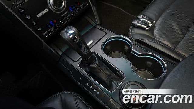 Ford Explorer 5세대, 2016 9