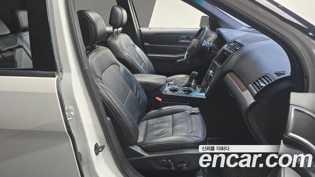 Ford Explorer 5세대, 2016 10