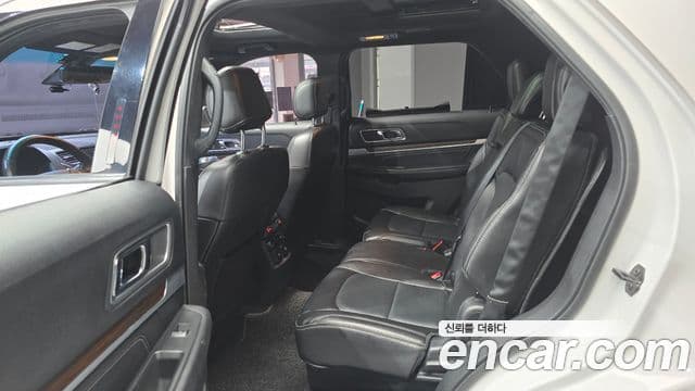 Ford Explorer 5세대, 2016 13