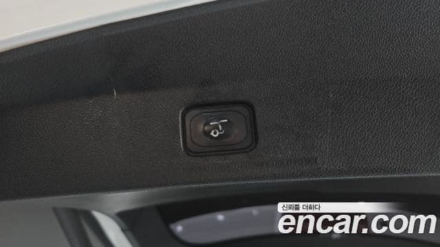 Ford Explorer 5세대, 2016 20