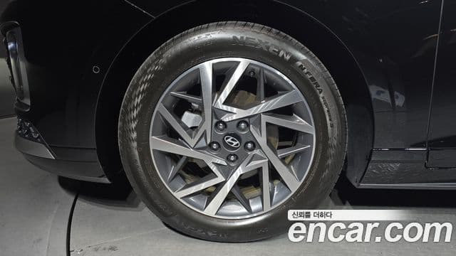 Hyundai Grandeur гибрид (GN7) Exclusive, 2023 все фото