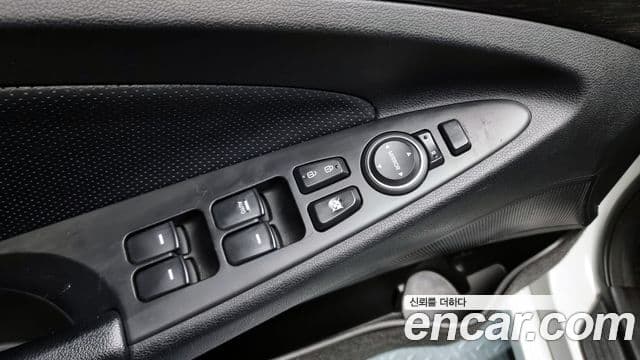 Hyundai Sonata The / новый 브릴리언트 Modern, 2013 18